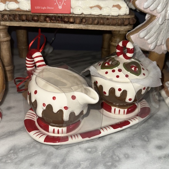 Gingerbread mug sugar and creamer set - Picture 5 of 5